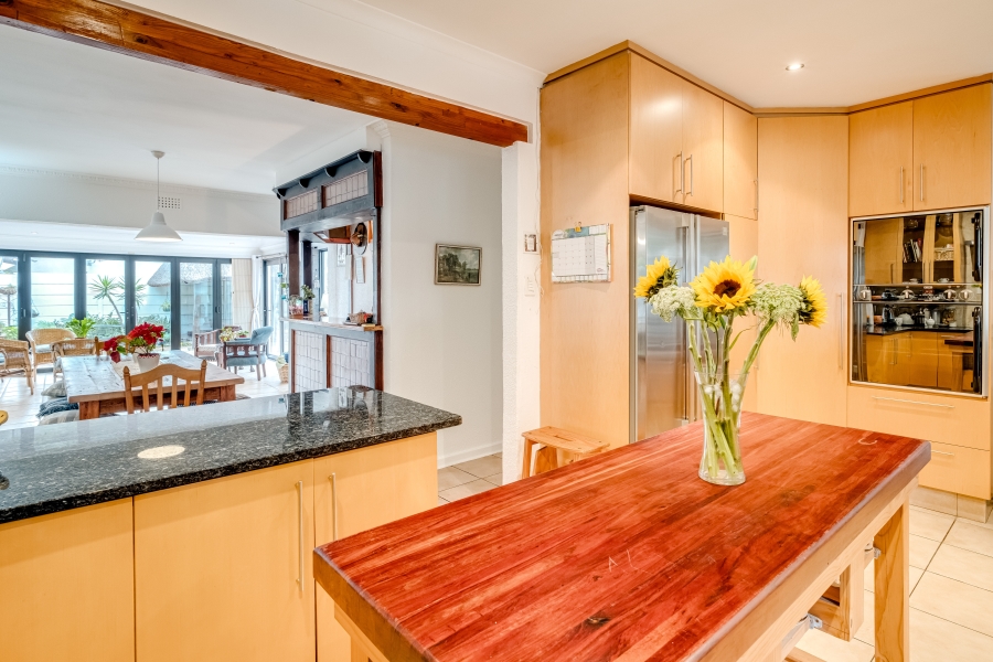 6 Bedroom Property for Sale in Pinelands Western Cape